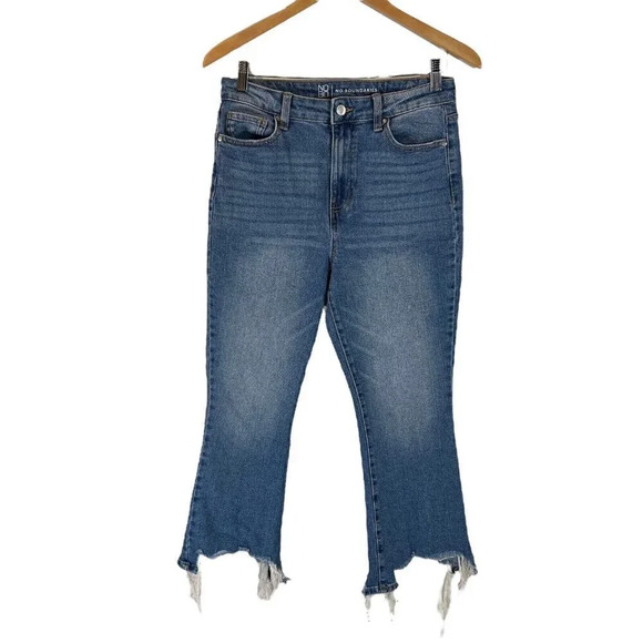 No Boundaries Jeans Juniors 9 Distressed Frayed Hem Cropped High Waisted Denim - Picture 1 of 7